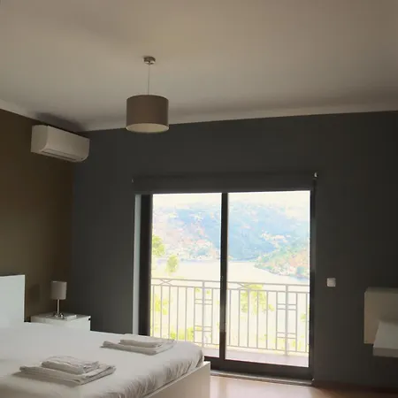 Douro Nest House *