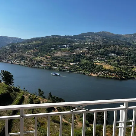 Douro Nest House *